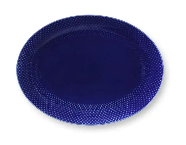 Lyngby Porcelæn Rhombe Color Ovalt Serveringsfad 35x26,5, Mørk Blå 3 Lyngby Porcelæn Rhombe Color Ovalt Serveringsfad 35x26,5, Mørk Blå